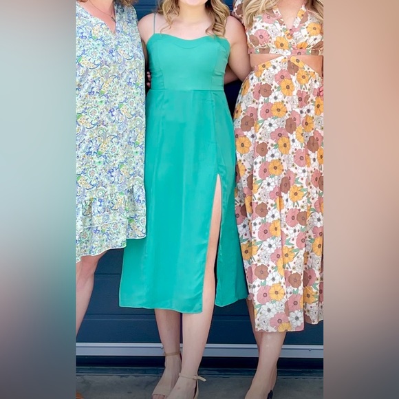 Abercrombie & Fitch Dresses & Skirts - Abercrombie High-Slit Midi Dress Size Small Petite